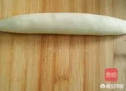 外面有一层薄皮、里面有夹心,然后两边还有肉松的一种面包,是什么面包呢?怎么做比较好吃,特别想吃?