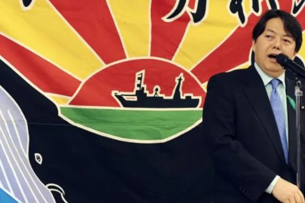 日本民众称自己很久不吃鲸肉，为何说日本捕鲸其实政客私欲？
