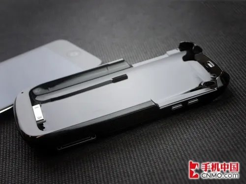 通话短信上网 iPod Touch 4也玩苹果皮