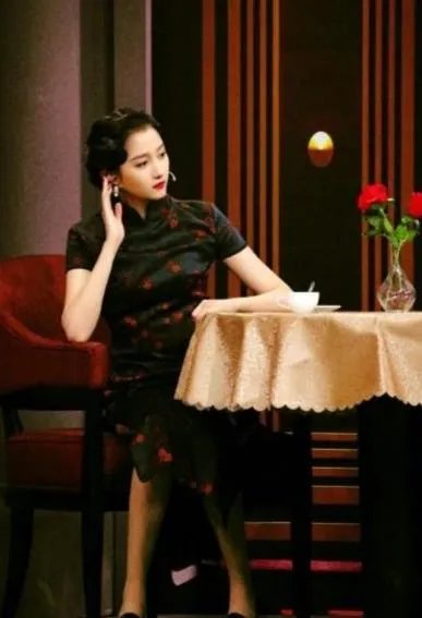 关晓彤穿旗袍好看吗?