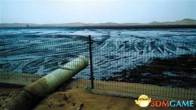 沙漠之殇:内蒙古腾格里沙漠腹地惊现巨型排污池