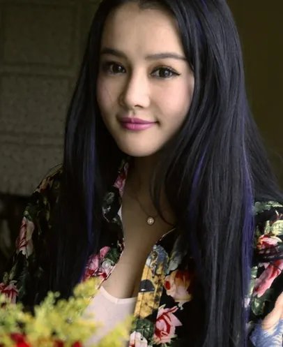 冉莹颖大尺度性感照曝光 被网友调侃胸好大