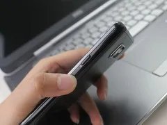 彪悍高端机 三星I9100今日报价3330元
