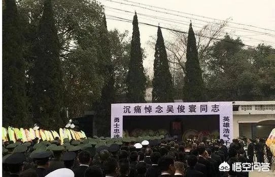 1月20日四川威远县消防战士吴俊寰救火时牺牲,如何看待和平时期的消防兵?
