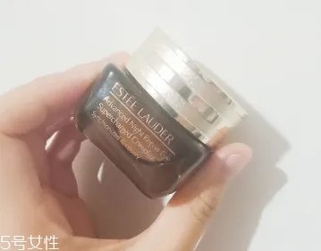 雅诗兰黛抗蓝光眼霜怎么用 定制用法修护更深入