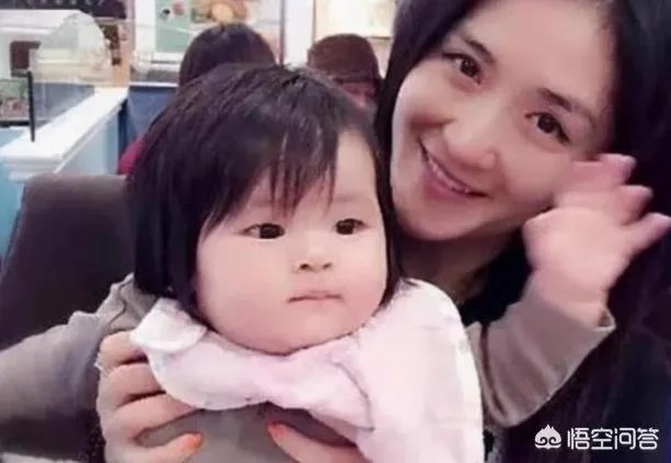 张杰打完疫苗心情好,回家晒出双胞胎照片,你们觉得萌翻了吗?