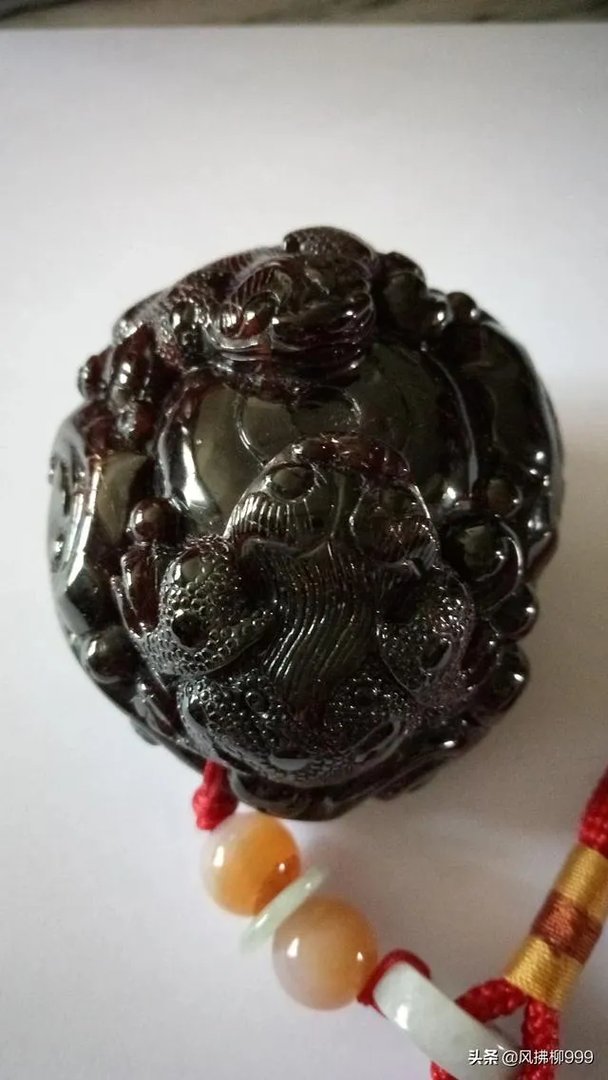为什么有些人收藏了很多假的藏品，还很自信的朋友们欣赏？