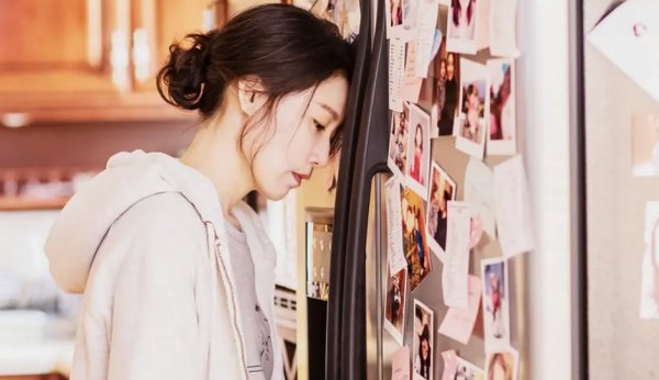 同居3年，我去见准公婆，婆婆给了见面礼，吃完饭我就报了警，我错了吗？