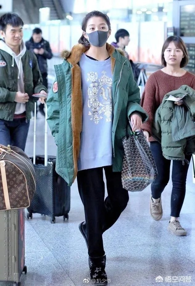 你觉得关晓彤和红毯真的不合吗?