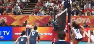 中国女排3-2大比分逆转美国女排,丁霞变身“拼命三郎”令人感动,大家如何评价?