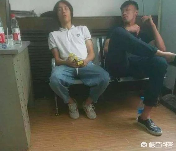 国足门将张鹭酒驾被刑拘了，他会被国足开除么？