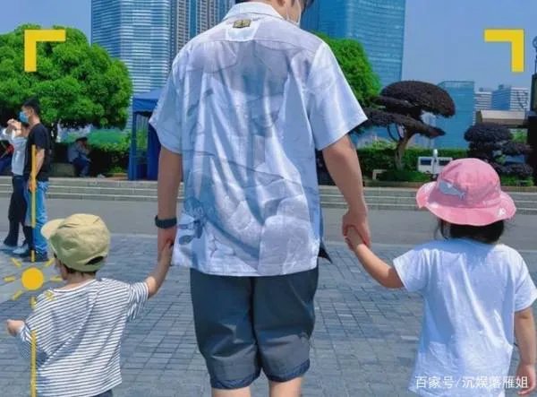 李亚男晒近照，4岁女儿身高到王祖蓝半腰，你怎么看？