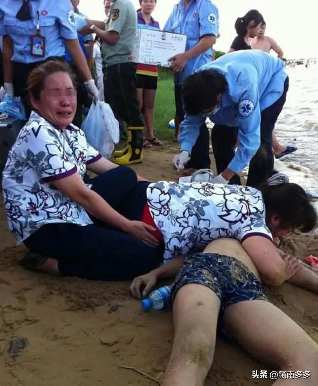 为什么有些溺水死亡的人被人拉上来胳膊和腿都是卷曲着的?