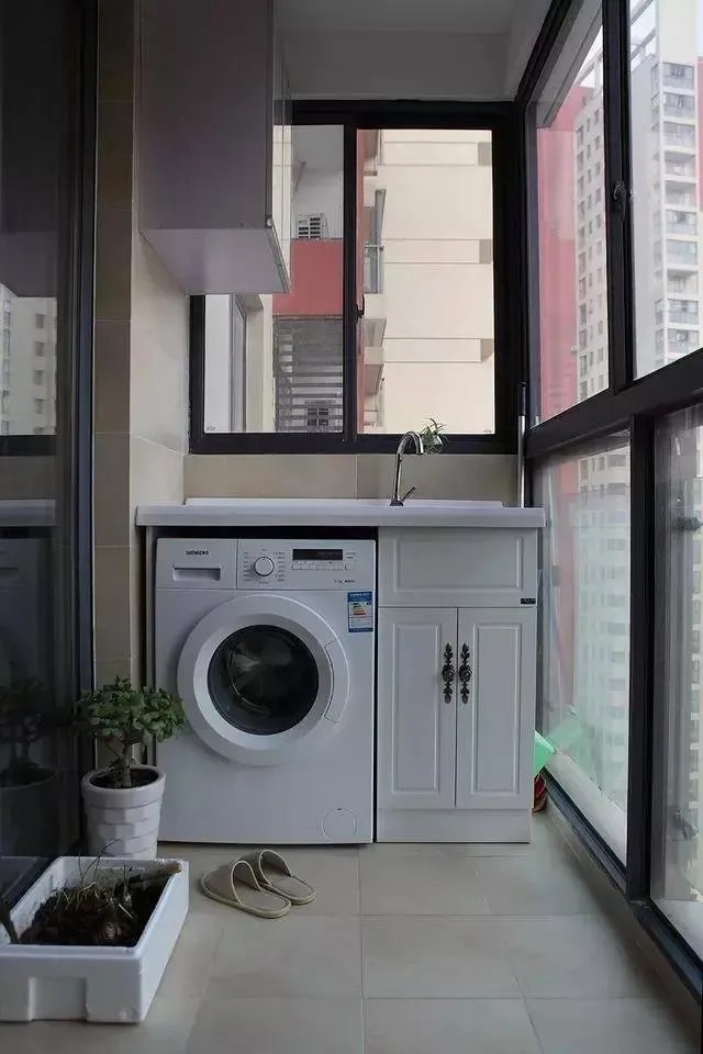 阳台到底要不要装防盗窗呢?