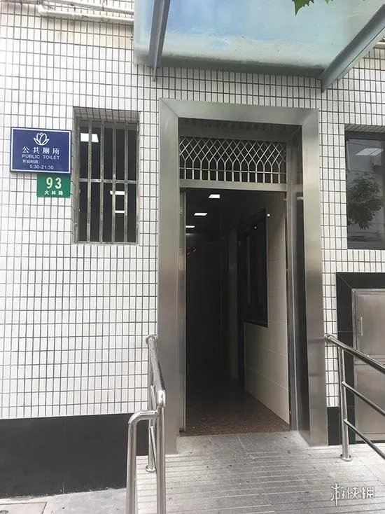 上海建无性别公厕解决女性排队问题 男女同厕好尴尬
