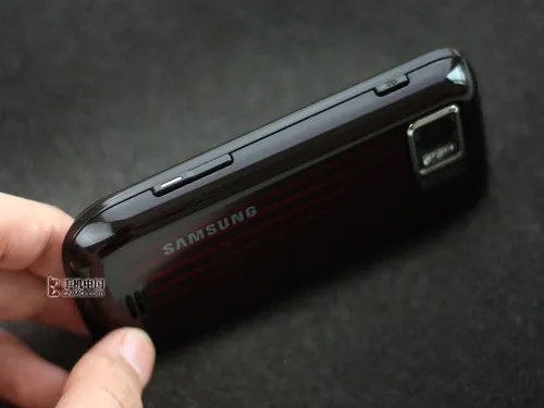 800MHz超酷3D界面 三星S8000C极速评测