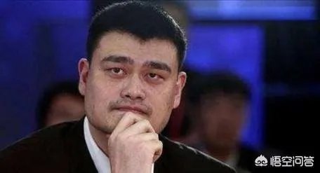 当年在天津世锦赛上,哈达迪为什么会做“摊手”动作侮辱易建联?当时发生了什么事?