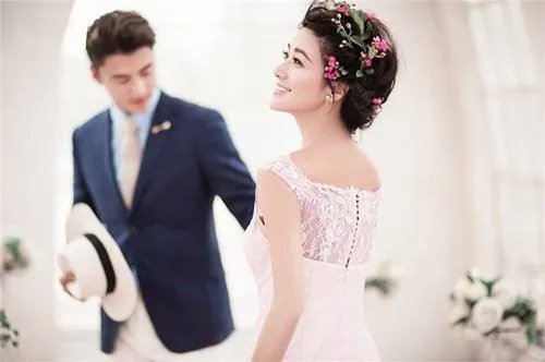 长沙婚纱摄影工作室哪个好 几款经典的新娘婚纱照造型