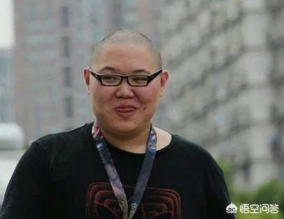 LOL:PDD透漏早期打职业很心酸,为生存组成代练大军,而他是“大Boos”,如何?