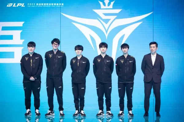 RNG战胜TES晋级决赛,你对总决赛有哪些期待?