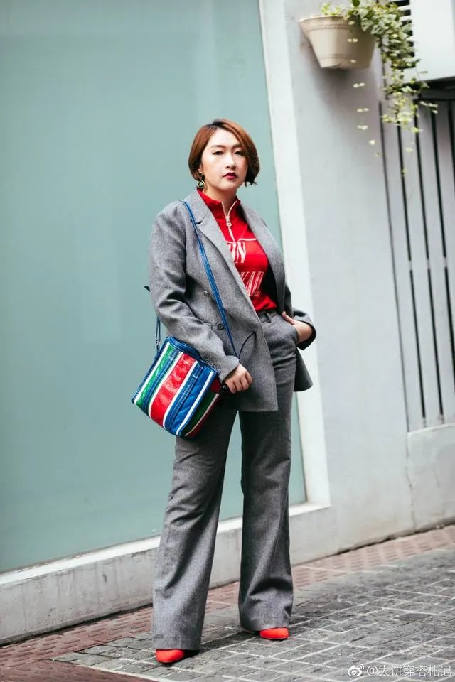 身材肥胖的人如何穿衣服显气质?