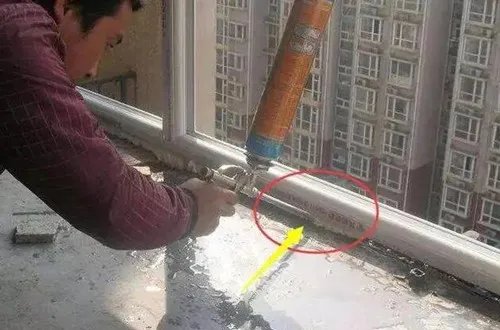 窗户和墙的缝用什么胶比较好