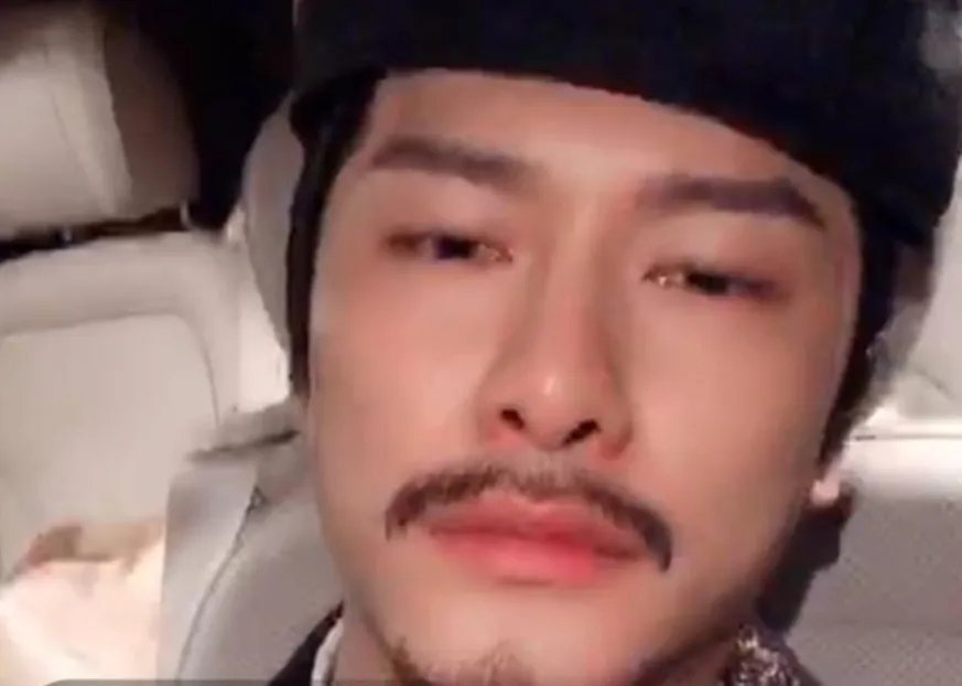 你如何看待朱梓骁曾在建筑工地打工一事?