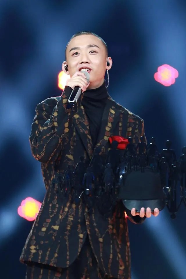 如何评价GAI改编的《爱如潮水》?是否给了老曲新生命?