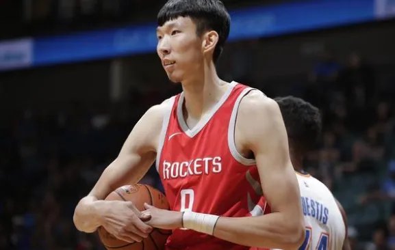 如何看待周琦拒绝回归CBA新疆队，选择参加欧洲联赛?
