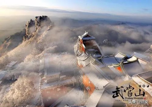 历史上的武当山金顶究竟是什么做的?有什么来历?