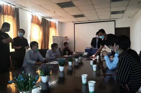郑州一小区暴雨中倒下一堵墙维修费要129万,成本价究竟需要多少?
