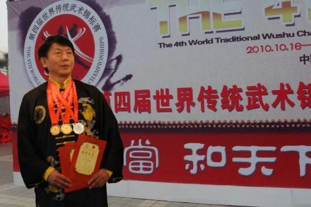 有哪些看起来很厉害,实际却不难获得的头衔?