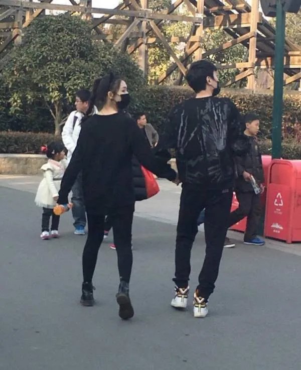 冯绍峰的前女友都有谁?