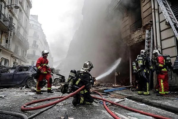 无锡小吃店因爆炸已致9死10伤，发生燃气爆炸事故时应该怎么处置？
