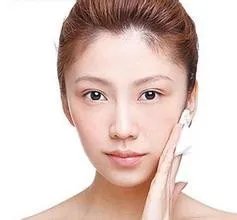 怎样正确使用面部精华素？
