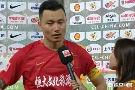 恒大4-5输给上港,有球迷说这是郜林输给武磊,你觉得武磊强于郜林吗?