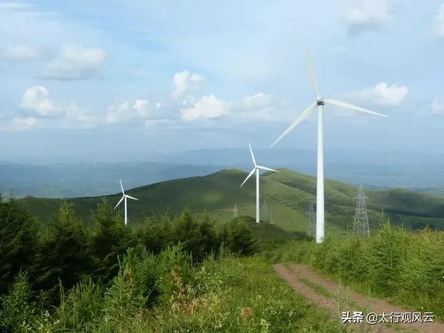八月初去草原天路穿什么衣服?