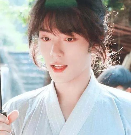《斗罗大陆》肖战出演的唐三的打戏真不错,他在这部戏中演技如何?
