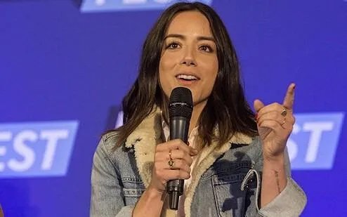华裔女演员为什么改姓氏？