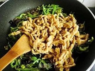 简单家常菜---青椒炒肉丝