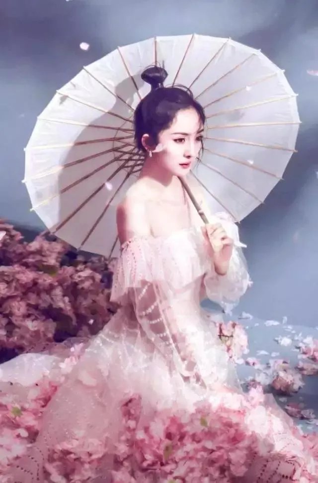 李小璐带甜馨去探班贾乃亮, 网友为什么都在谴责她？