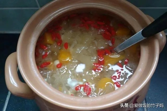 一个人摆摊做甜品什么甜品好做?