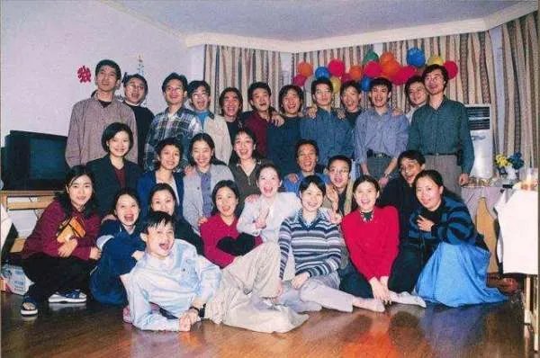 当年张瑛会看上马云,是因为马云“凭亿近人”吗?