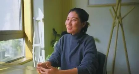 “泰国坠崖孕妇”直播带货被骂惨,受害人就不配直播带货来谋生吗?