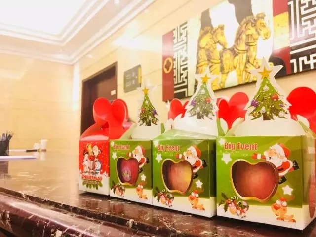 年末最后一次狂欢 荣欣装潢2017年终庆圆满落幕
