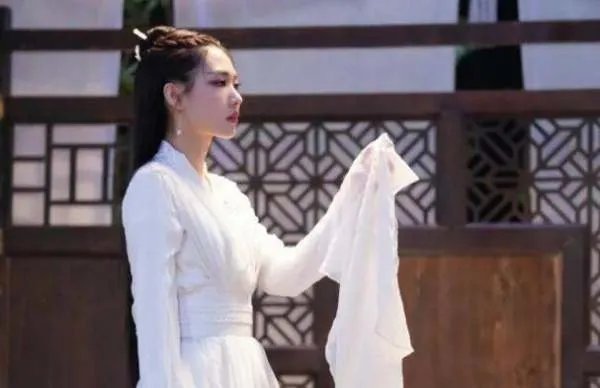 王霏霏宋妍霏白蛇青蛇,她们在其中贡献了怎样的演技?
