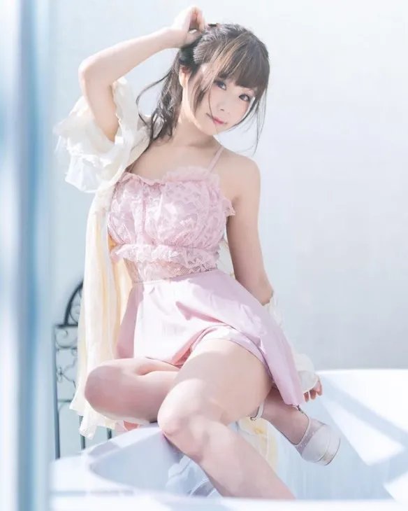 身材小巧的合法萝莉！11区嫩妹Coserふんたお美图赏