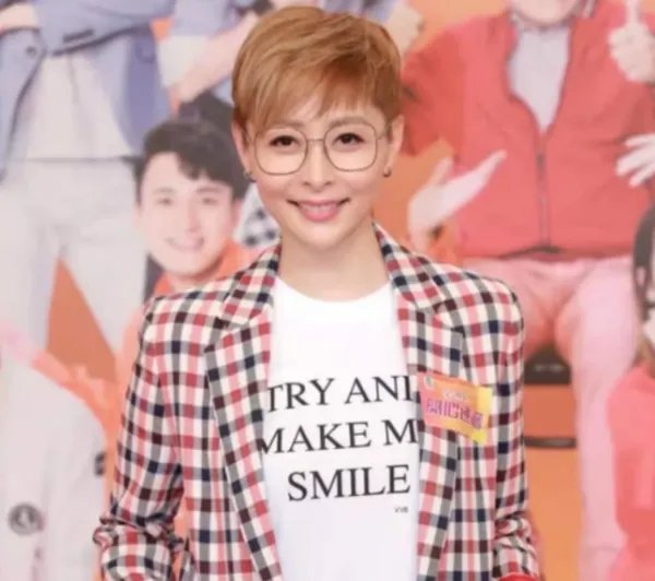 TVB女星汤盈盈46岁生日获佘诗曼送祝福,她在圈内还有哪些好友?