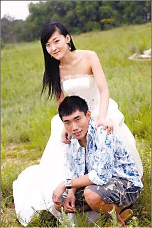 郑智的老婆漂亮吗？