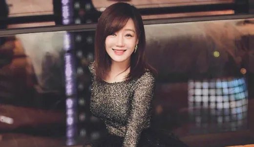 胡歌和薛佳凝的一段恋情让人惋惜,这么相爱的两个人为何会分开?